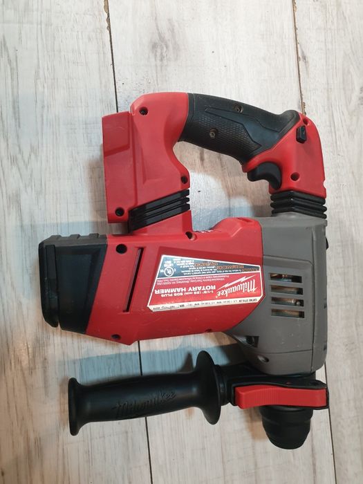 Инструмент Milwaukee Dewalt Makita Hilti Bosh Makita