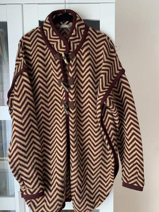 Casaco malha . Marca Sigilo