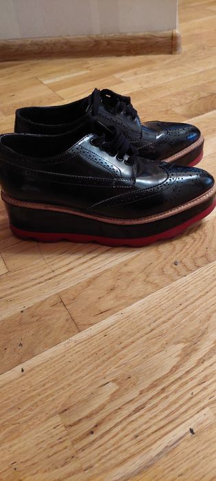 Продам Оксфорды лоферы туфли  Prada Milano