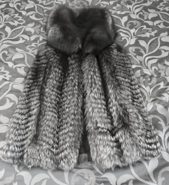 Жіночий жилет з натурального хутра