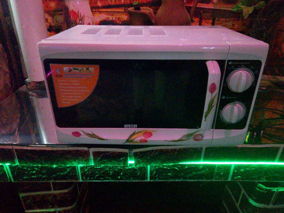 Микроволновая печь Mystery отдам срочно