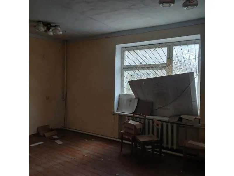 ПРОДАЖ - Частина нежитлової будівлі редакції, 78,3 кв.м. с.Чемерівці