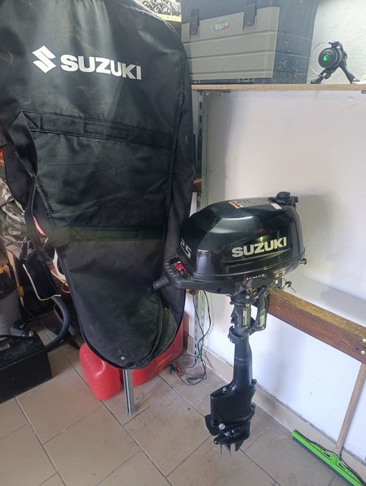 Silnik Suzuki 2,5km