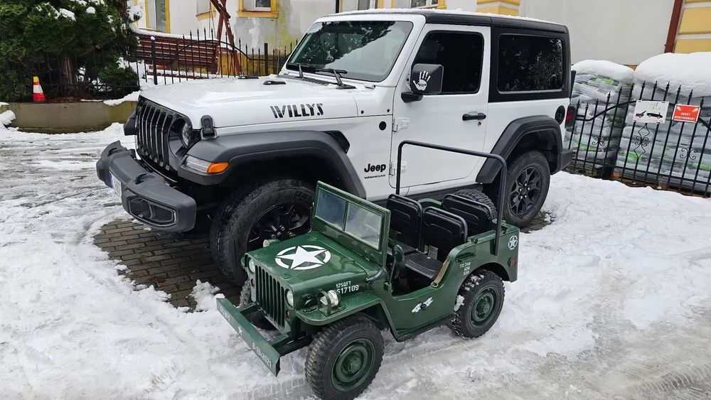 Jeep Wrangler Jeep Wrangler Villys 2L benzyna 275KM drugi zielony JEEP gratis