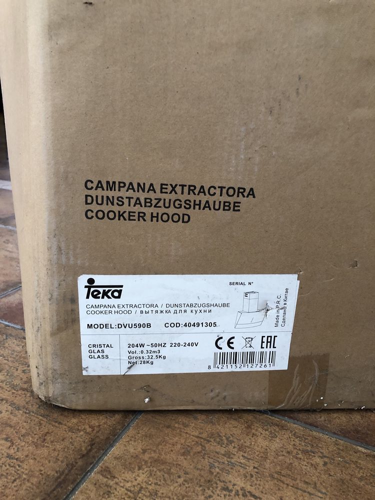 Вытяжка наклонная Teka DVU 590 черное стекло 90 см