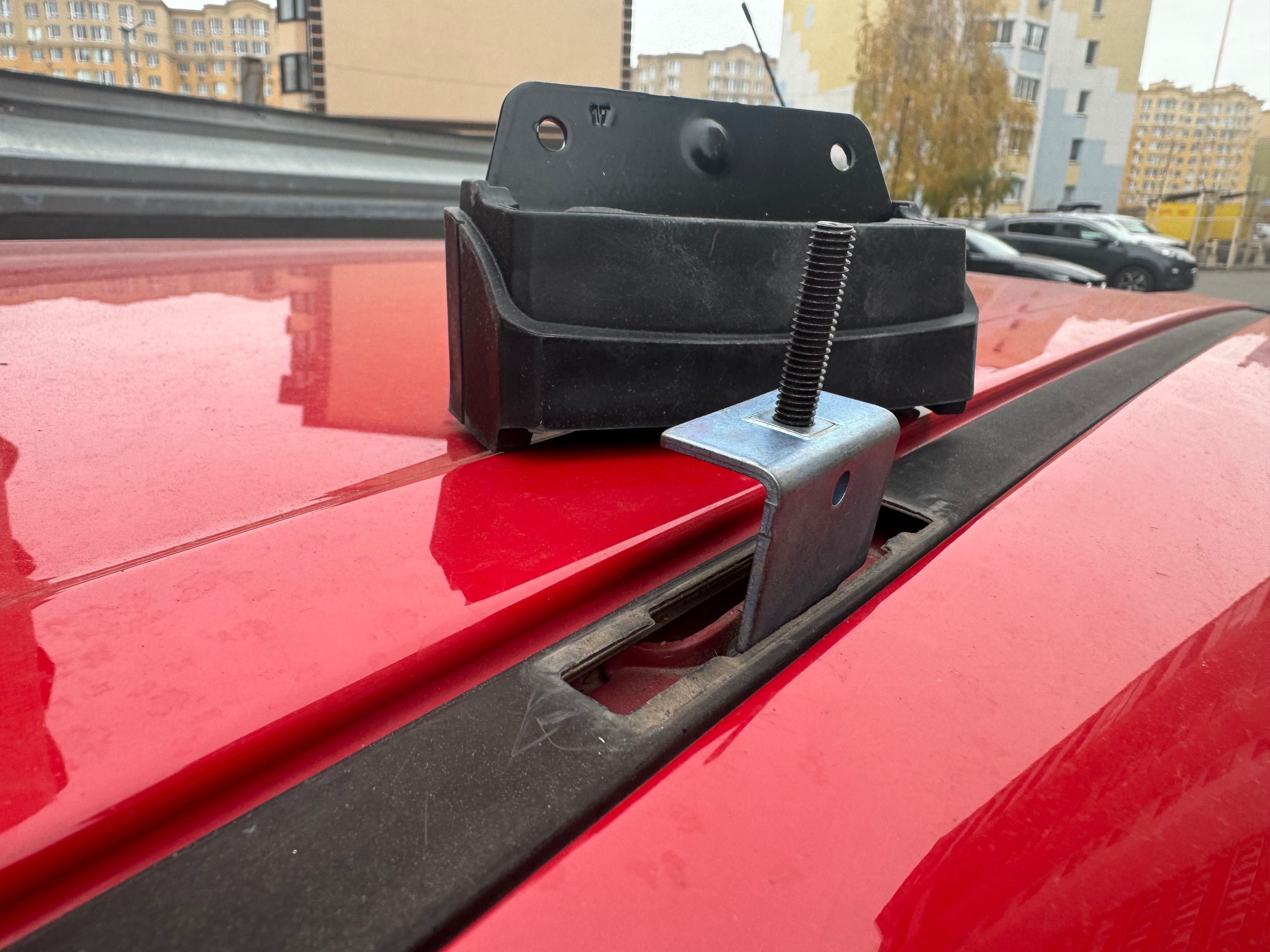 поперечини Suzuki багажник рейлинги Thule