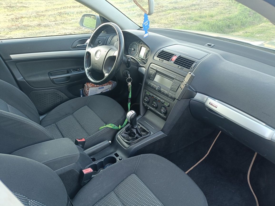 Skoda Octavia SCOUT 4x4 2.0 FSI 150KM