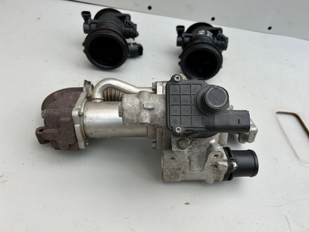 Дросельна заслонка EGR 1.4 1.5 Renault Dacia  Logan MCV Sandero Scenic