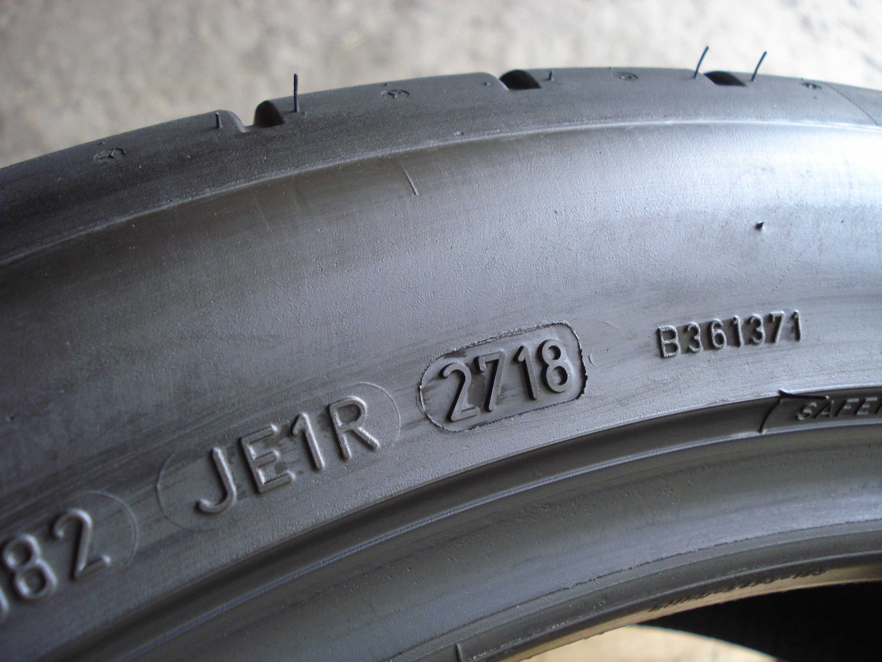 Dunlop Sport Maxx RT  225/45 r 19  2 - sztuki letnie