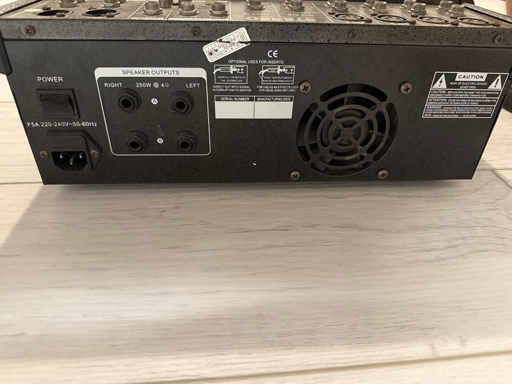 Wzmacniacz Mixer azusa mik 0042 8 chanel pawered mixer