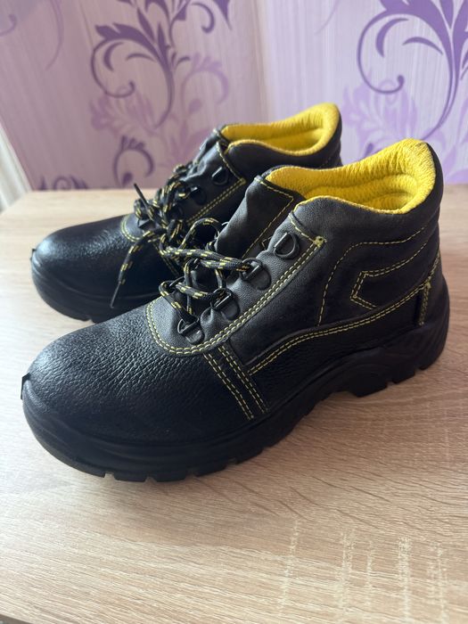 Рабочие ботинки 39 размер