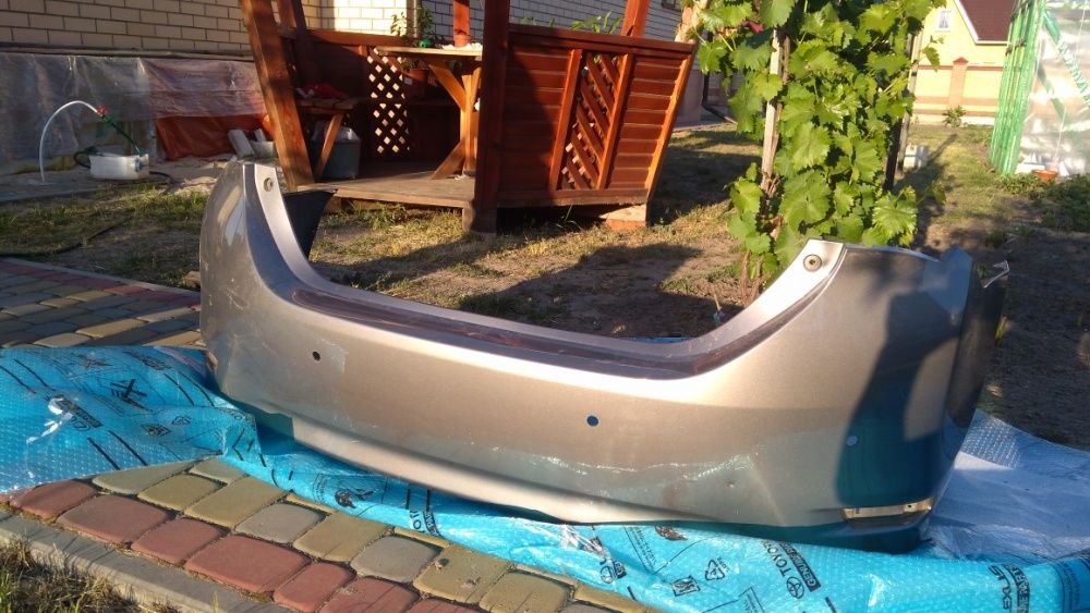 Бампер задній тойота корола 2016