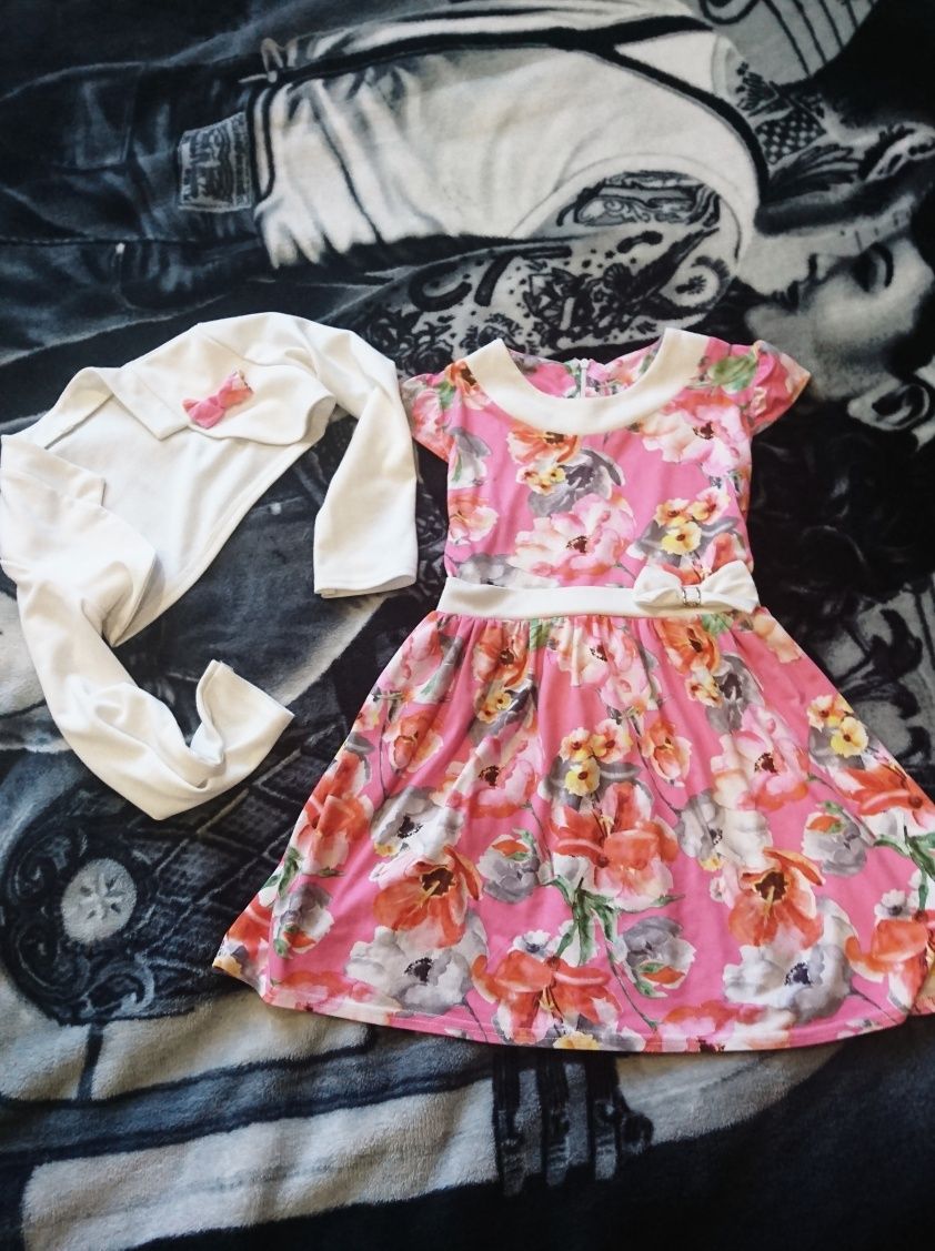 Яркое нарядное цветочное платье с болеро на девочку 5 лет.