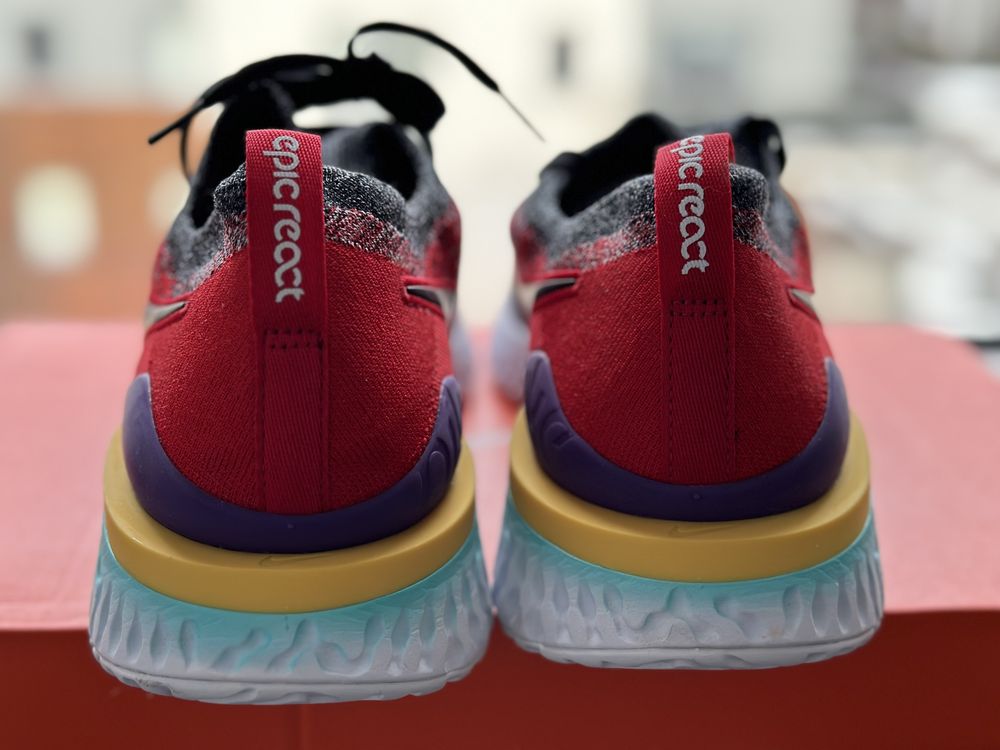 Nike Epic React Flyknit 2