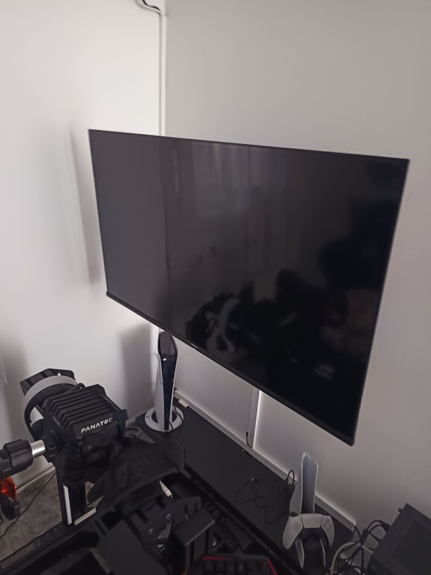 TV Hisense 43" 43E7NQ QLED UHD Smart TV 4K HDR10