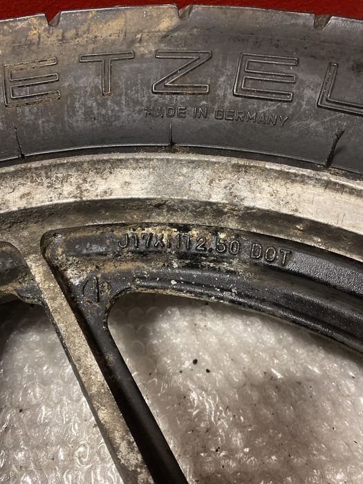 Suzuki GSX 1100 E tylne koło felga opona C365