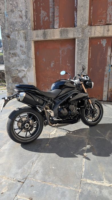 Triumph Speed Triple 1050 94