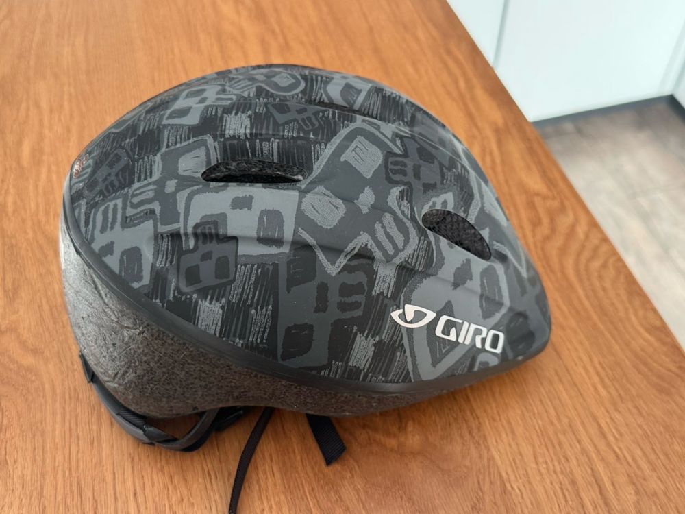 Захисний шолом для дитини Giro Rodeo