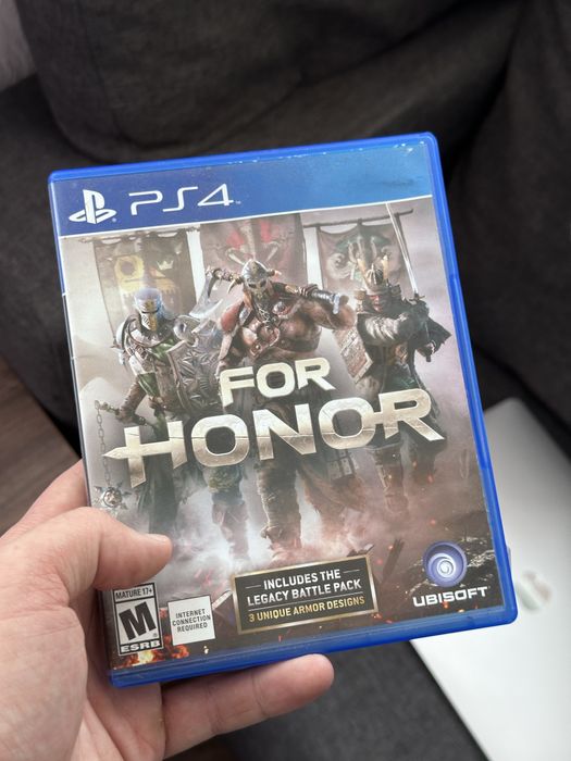 Продам комплект игр PS4 (5 шт.)