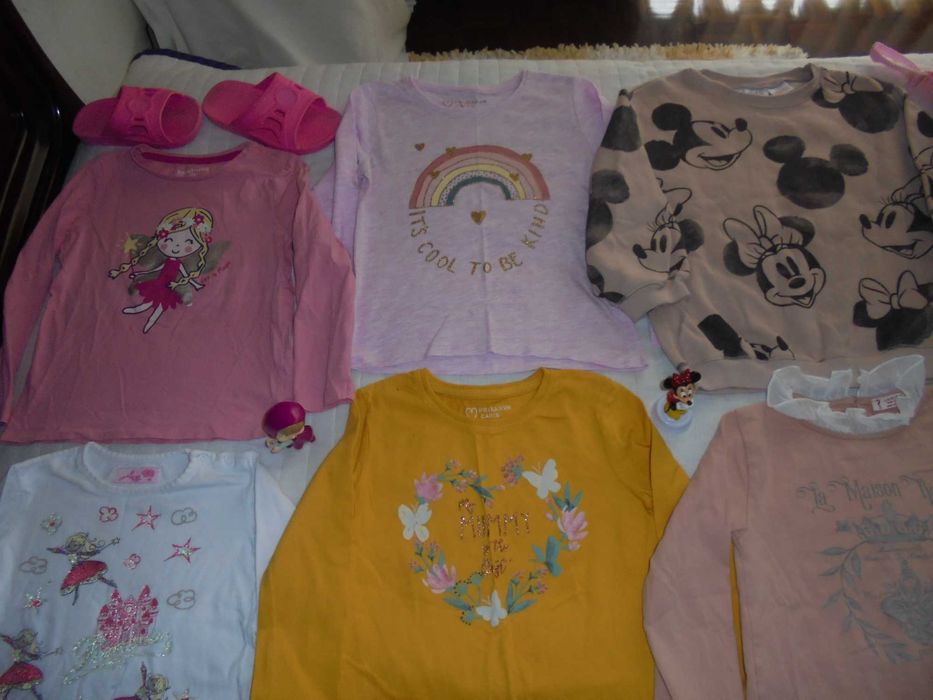 lote de roupa de menina os chinelos cor de rosa