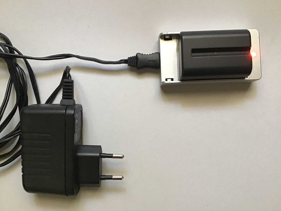 Carregador compatível com DSRL Sony Alpha