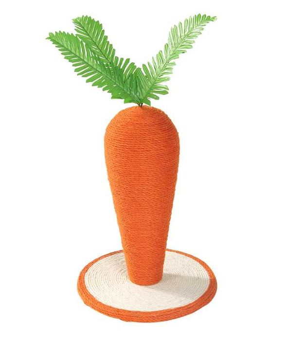 Arranhador em forma de cenoura para gatos