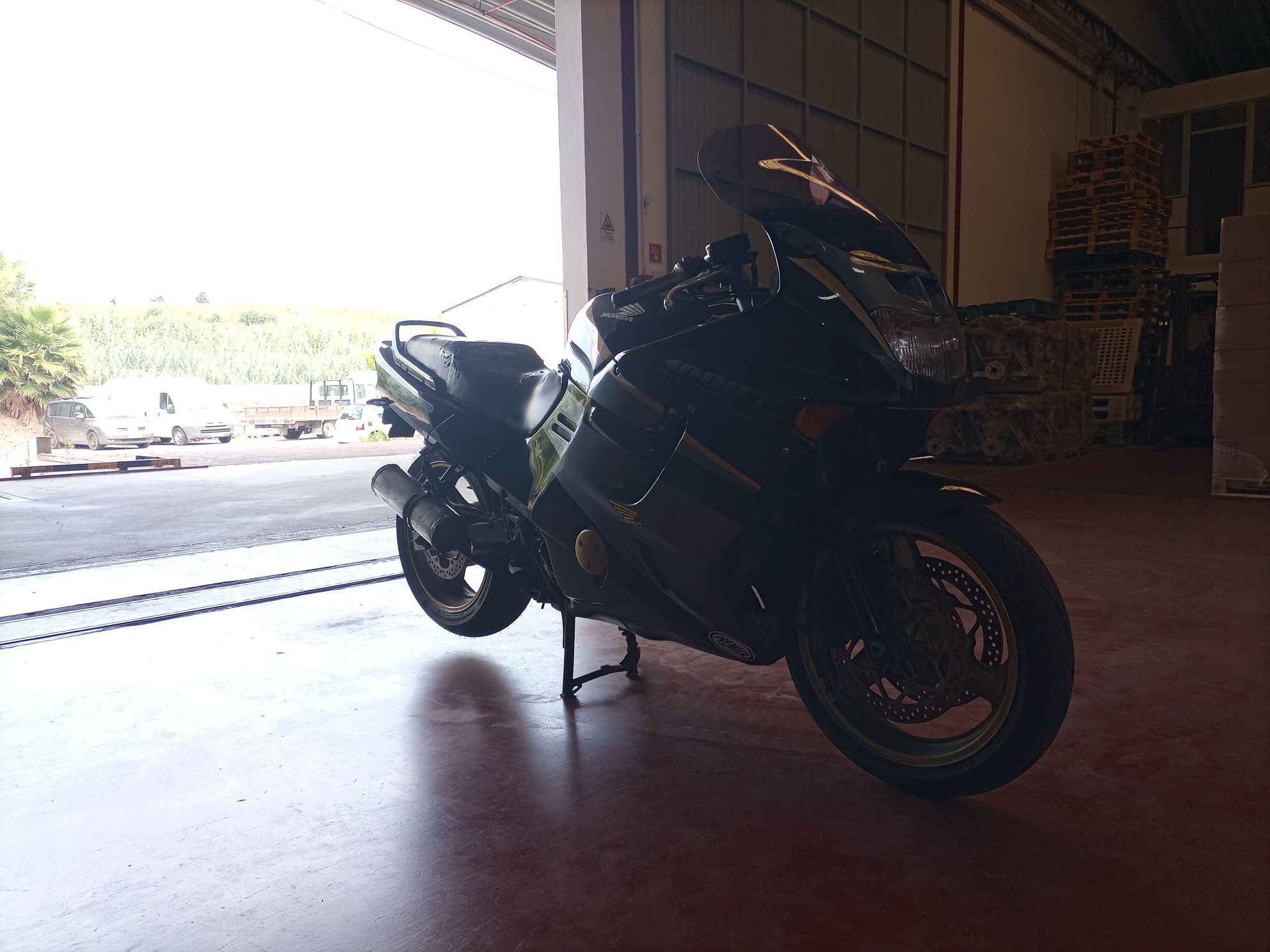 Vendo, troco cbr1000F