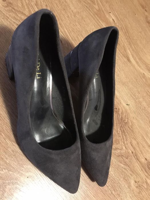 Продам нові туфельки