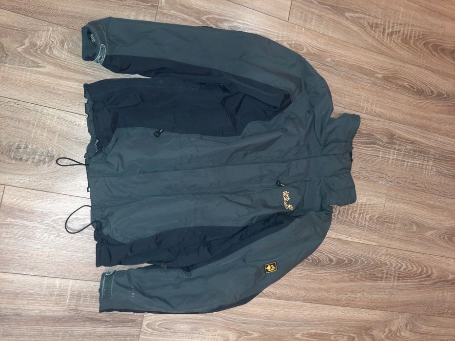 Вітровка jack wolfskin