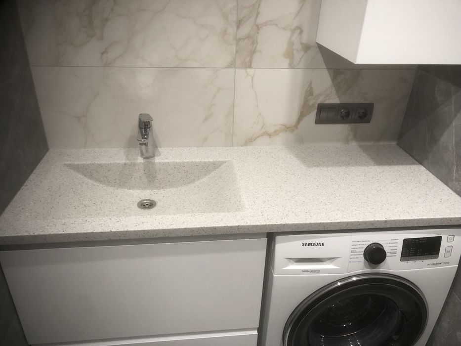 Продам столешницу из исскуственного камня , в ванную комнату