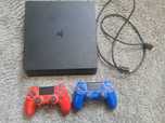 Play Station 4 - 500 MB + 2 pady + 7 gier