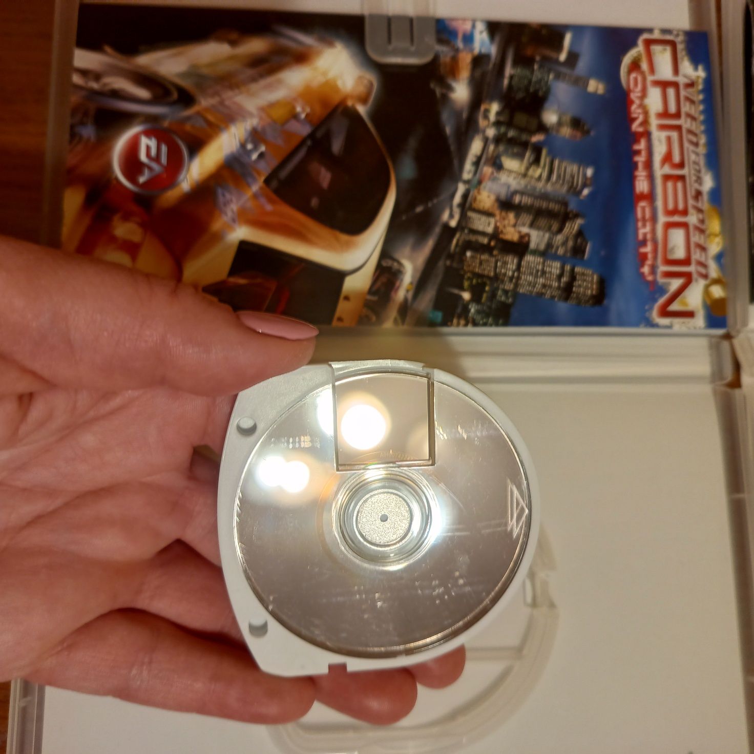 Gry na PSP -  Gran Turismo, NfS Carbon