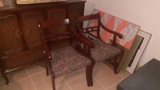 sprzedania 2 krzesła
