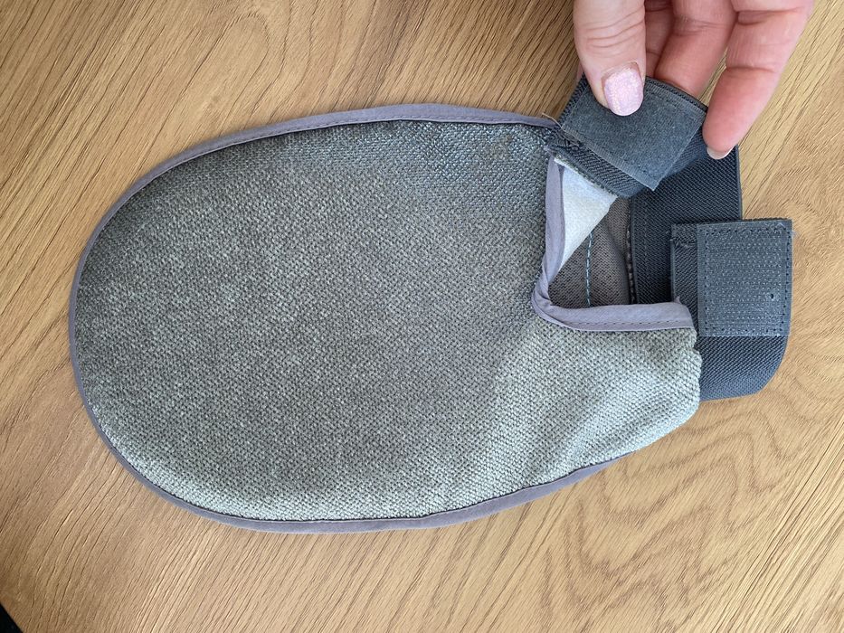 Rękawica  duża do czesania i masażu Kota i Psa