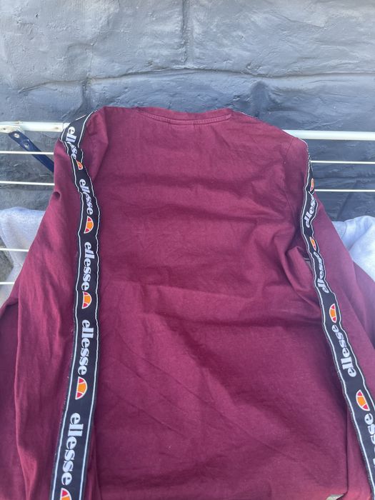 Продам кофту Ellesse