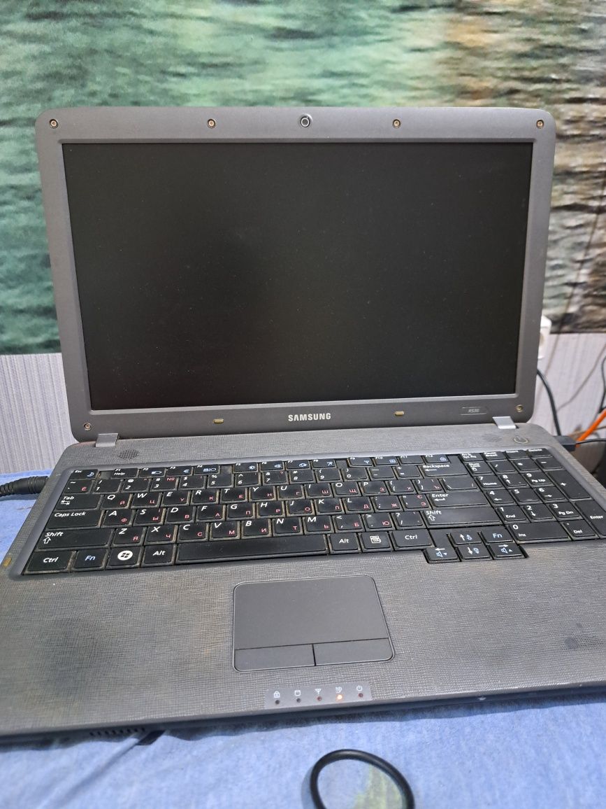 Ноутбук Samsung R530