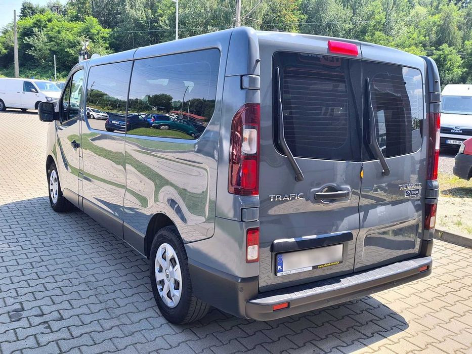 Na wynajem Renault Trafic bus 9-osobowy - ICD Auto Kęty