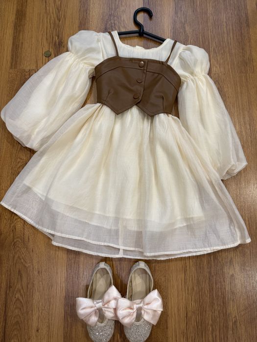 Святкова сукня на дівчинку 4-5 р.Зріст 110.