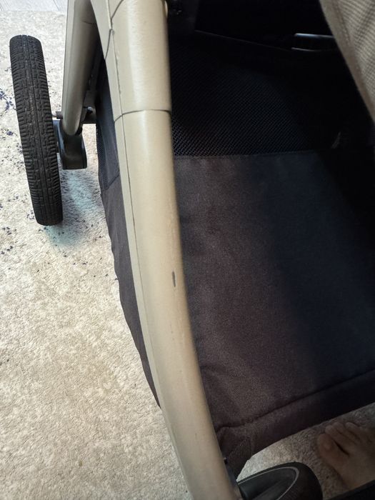 Коляска Carrello Vector