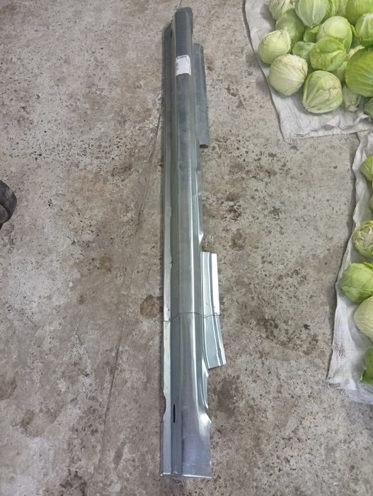 Поріг дачія логан Новий