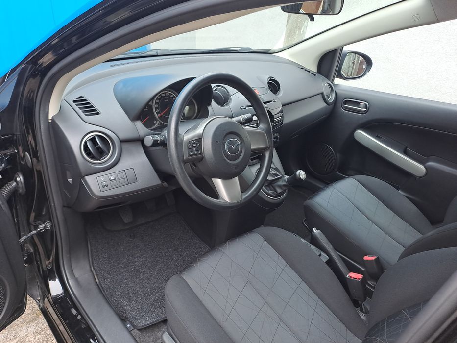 Mazda 2 poj.1,3 benzyna 2012rok. 169800km