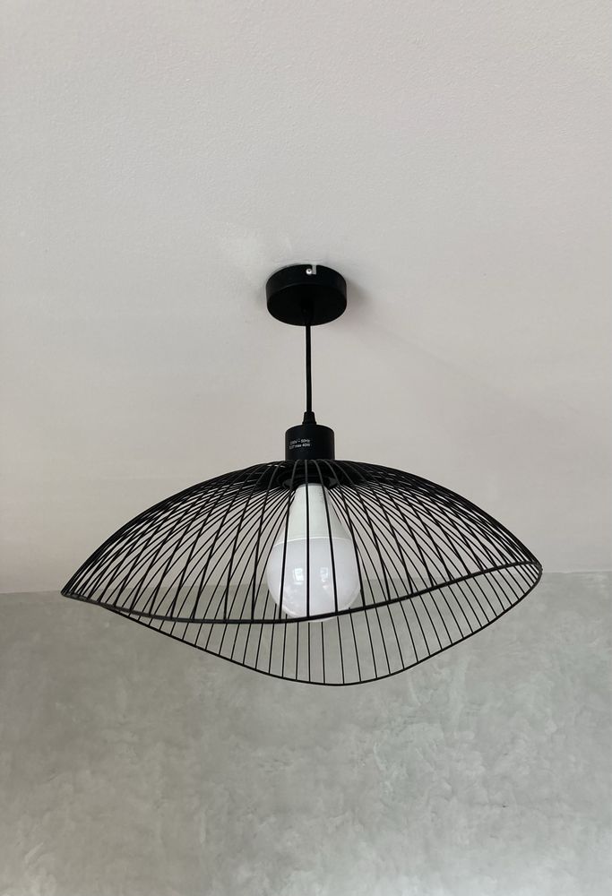 Lampa industrialna azurowa nowoczesna czarna