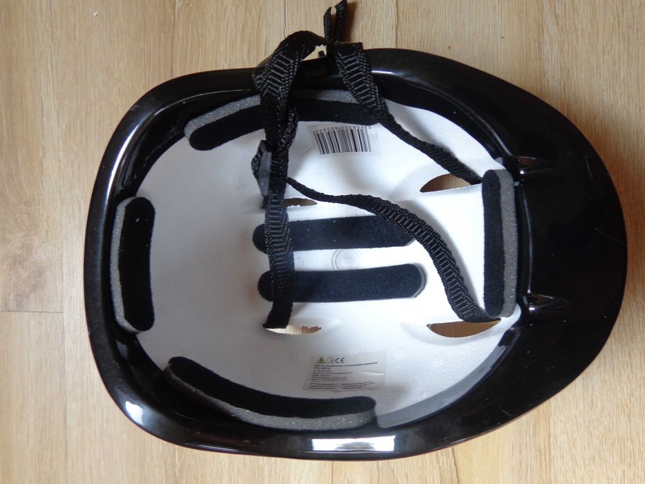 Zestaw - Deskorolka, kask, ochraniacze, pokrowiec - nieużywane