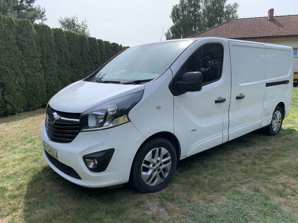 Opel vivaro 1.6 Biturbo 2014 rok Anglik