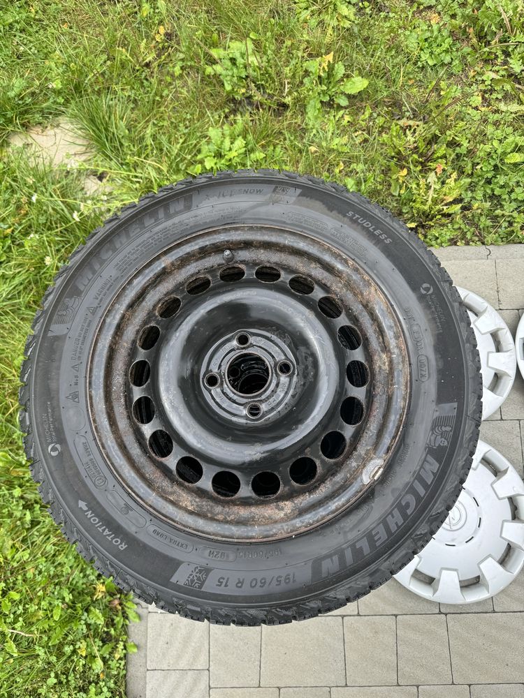 Комплект зимових шин Michelin X-Ice Snow 195/60 R15, opel