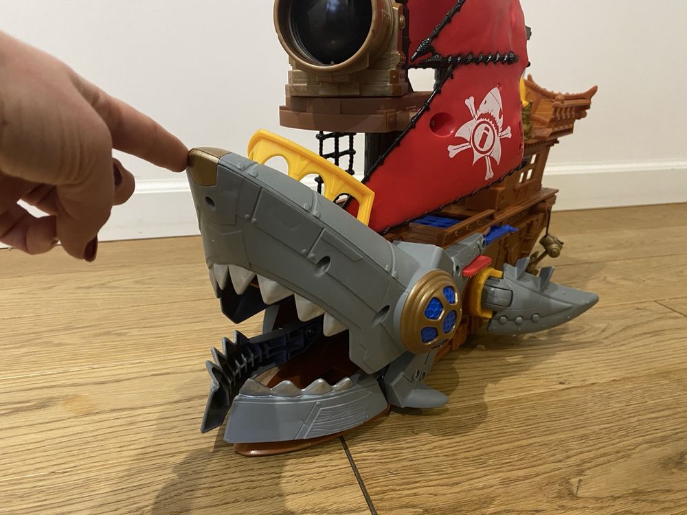Піратський корабель акула від Imaginext Fisher-Price