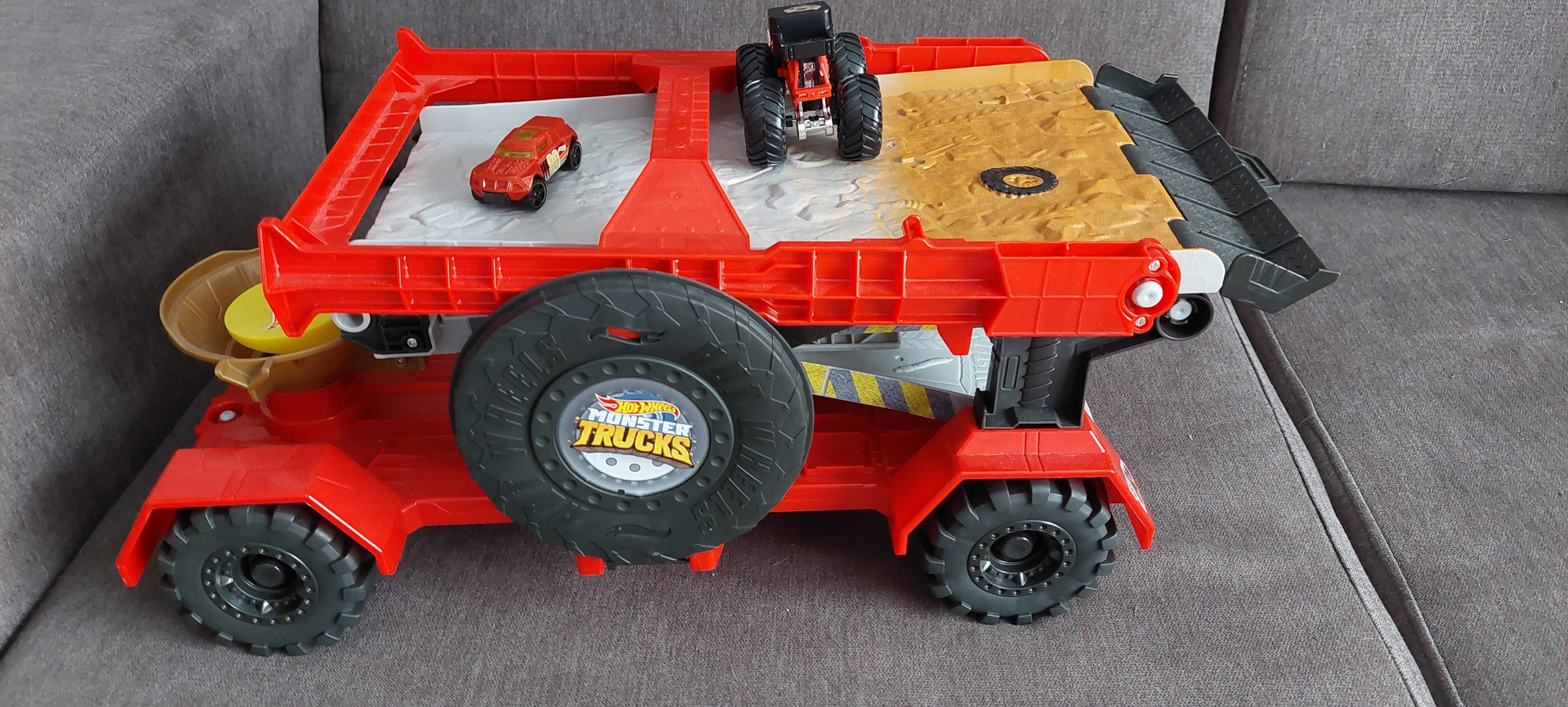 Hot Wheels Monster Trucks - Downhill Race & Go