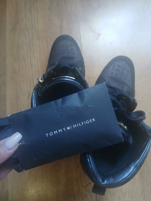 Снікерси Tommy Hailf.