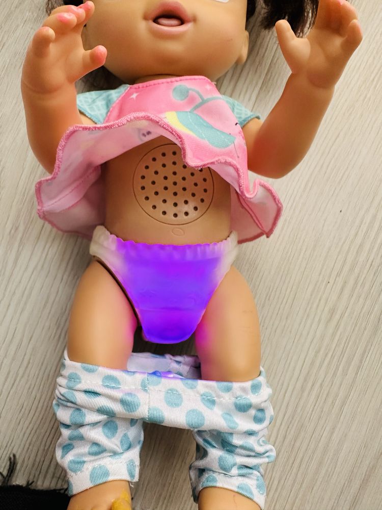 Лялька музична Alive Baby