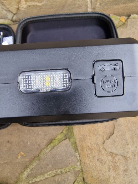 Пускозарядний пристрій з компресором для автомобіля FOXSUR FJS-950